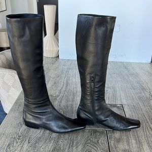 🇺🇸Vince genuine soft leather women’s size 8M(38) flat heel boots